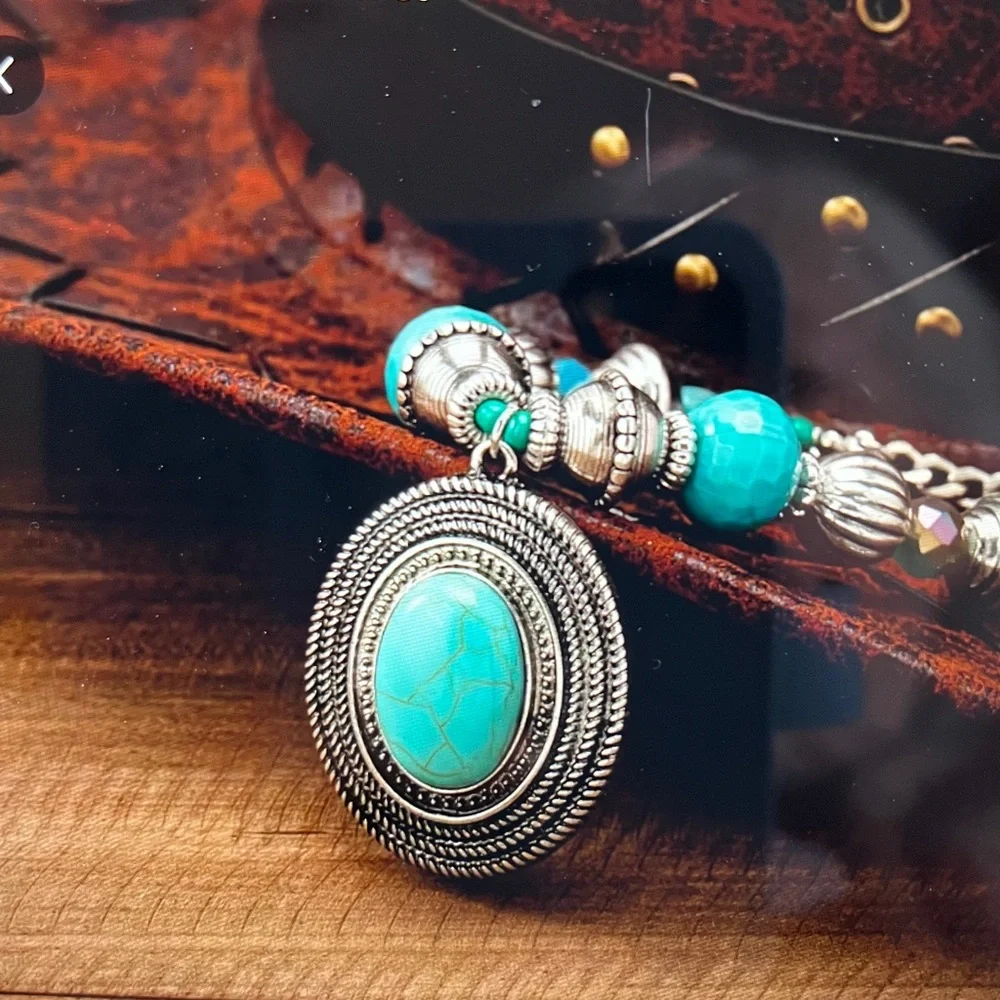 Turquoise Pendant Statement Necklace - Women Jewelry - Picture 3 of 4